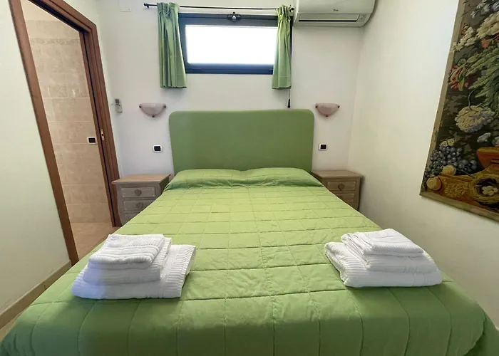 Le Palme San Costantino